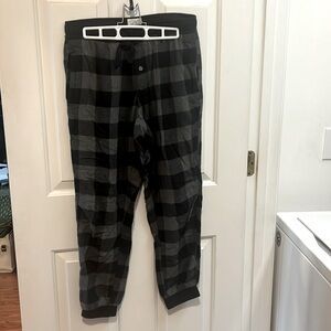 Men’s AE LOUNGE Gray and Black Buffalo Plaid Joggers with Pockets size SMALL